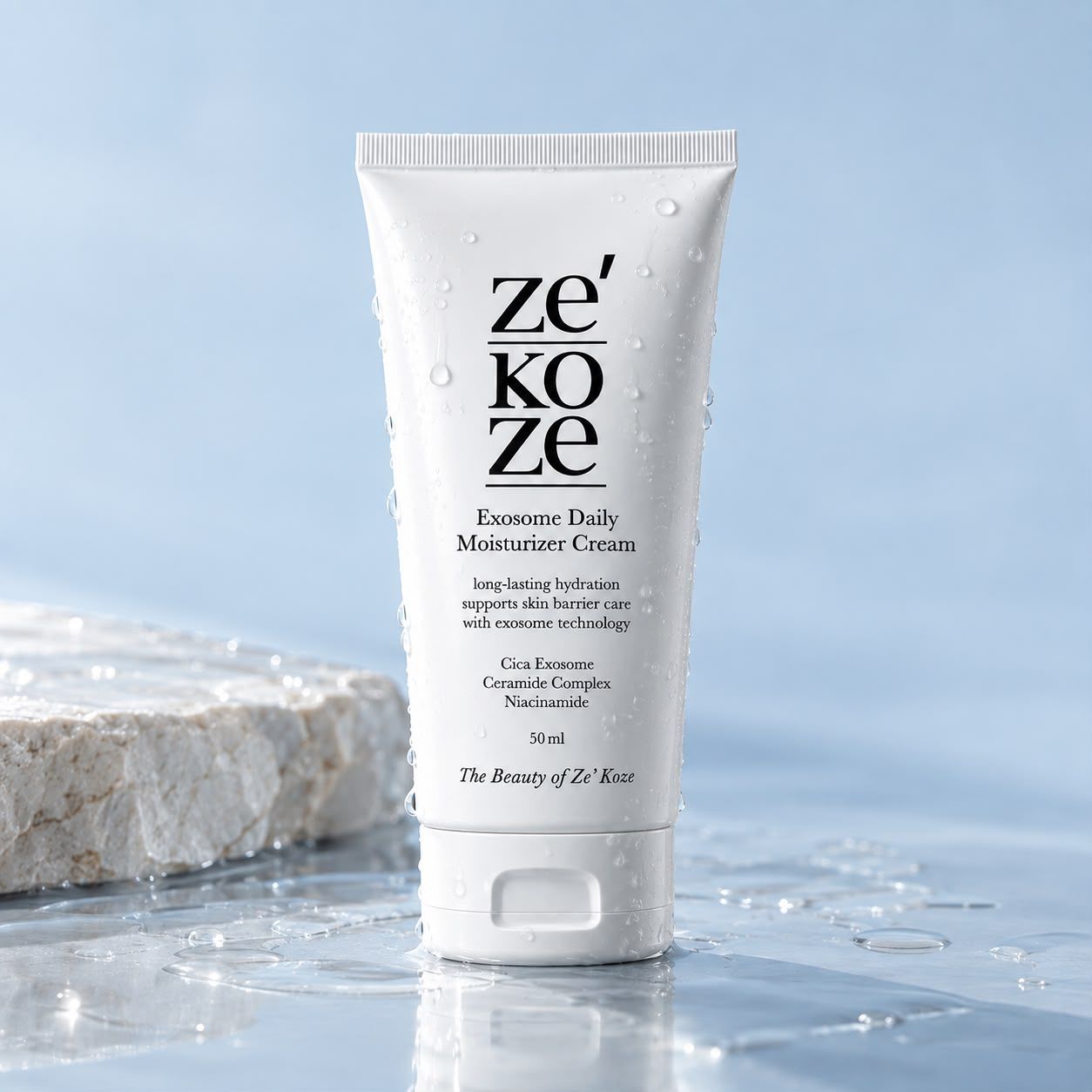 Su ve taş üzerinde Exosome Daily Moisturizer Cream