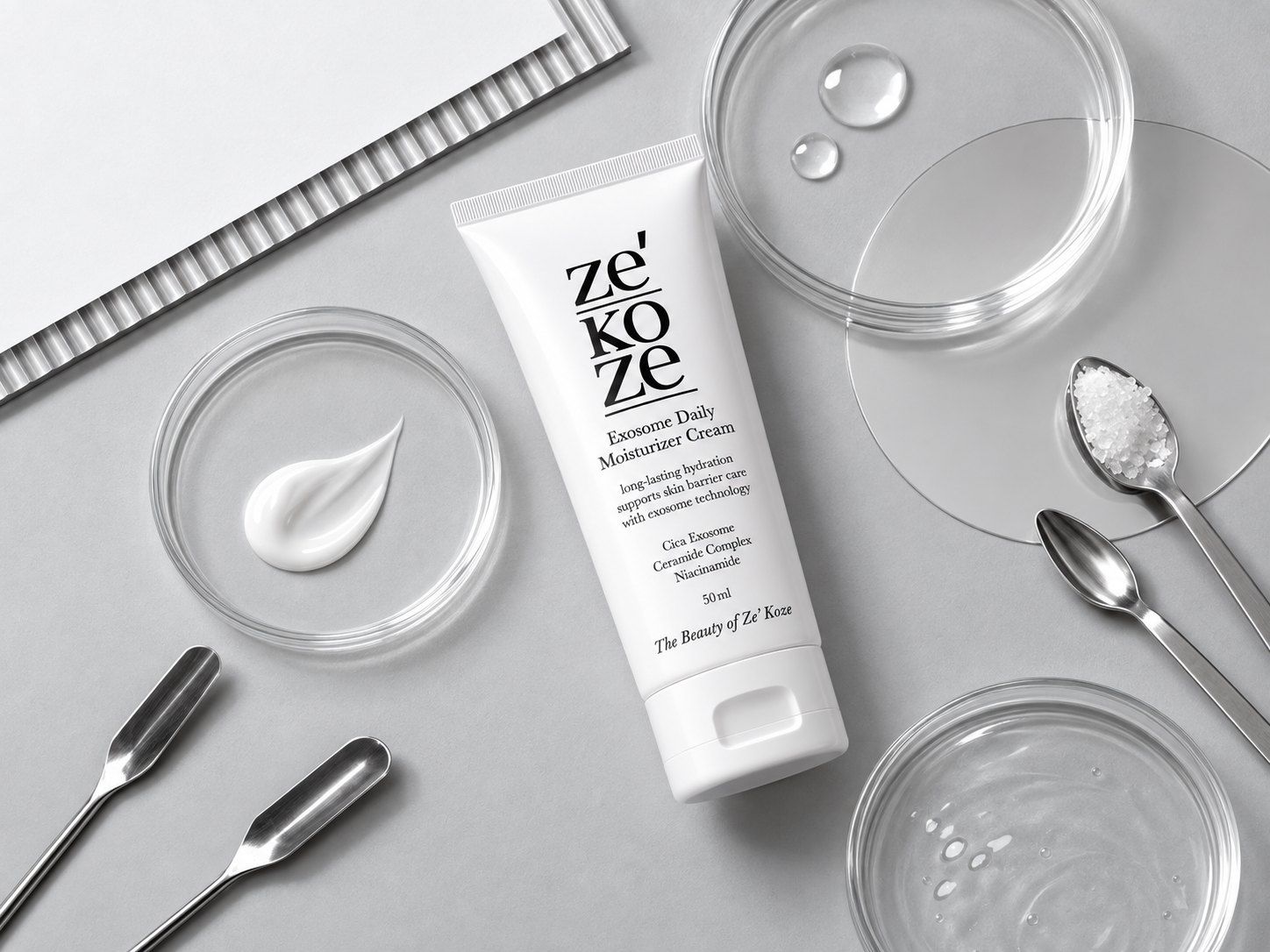 Laboratuvar düzeninde Exosome Daily Moisturizer Cream